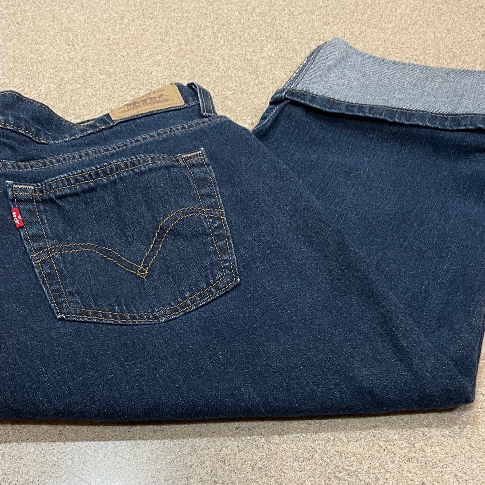 Levi's Women’s 515 Cuffed Cropped Pants with Cuffs Classic Jeans